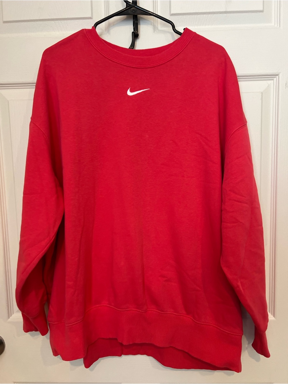Nike women’s coral pink Crewneck Sweatshirt